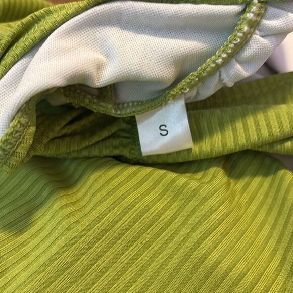 EastElegant Maternity Ruffle Ribbed One Piece Square Ring Linked Suit Green - Picture 4 of 7